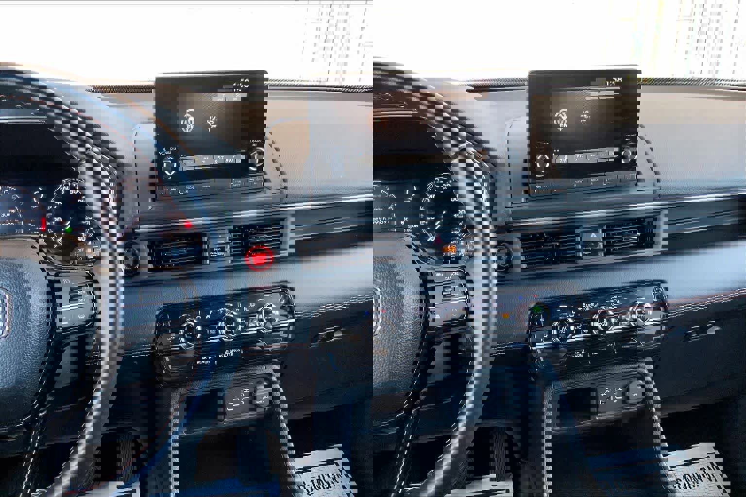 Used 2025 Honda Pilot Sport image 7