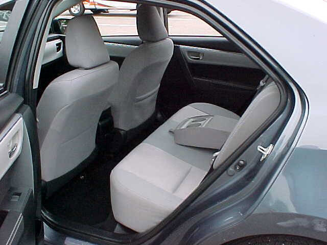 Used 2015 Toyota Corolla LE image 8