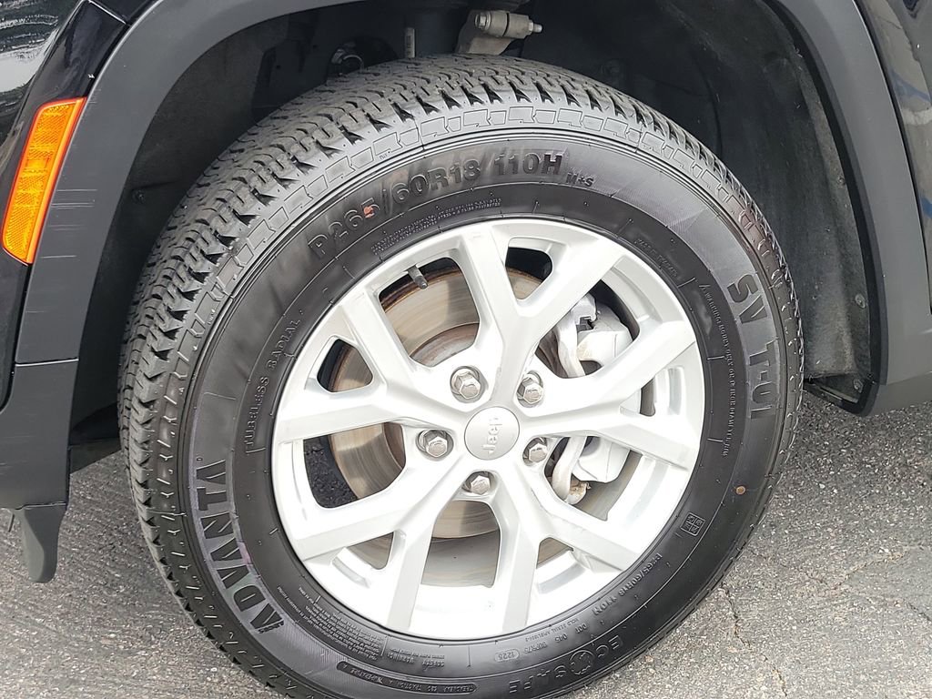 Certified 2023 Jeep Grand Cherokee Limited image 24