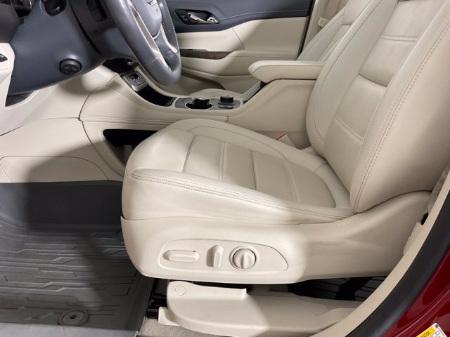 Used 2021 GMC Acadia Denali w/ Denali Ultimate Package AWD/4WD image 33