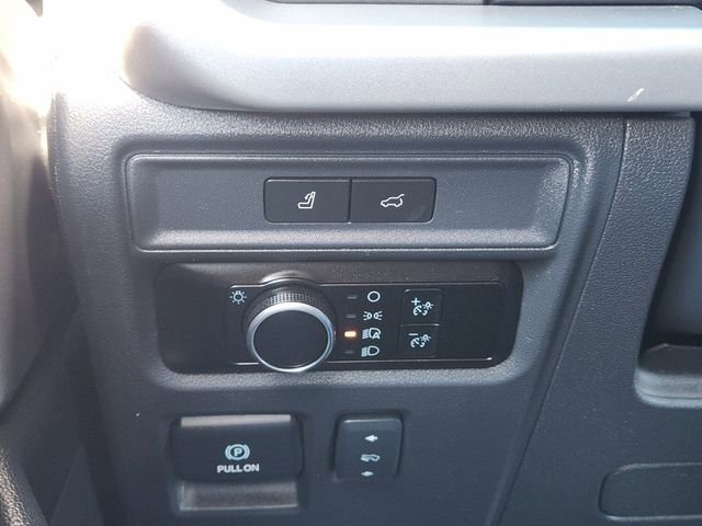 Used 2024 Ford Expedition XLT image 22