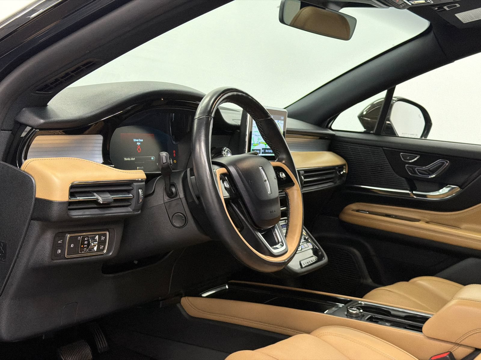 Certified 2022 Lincoln Corsair Grand Touring w/ Elements Technology Bundle AWD/4WD image 17