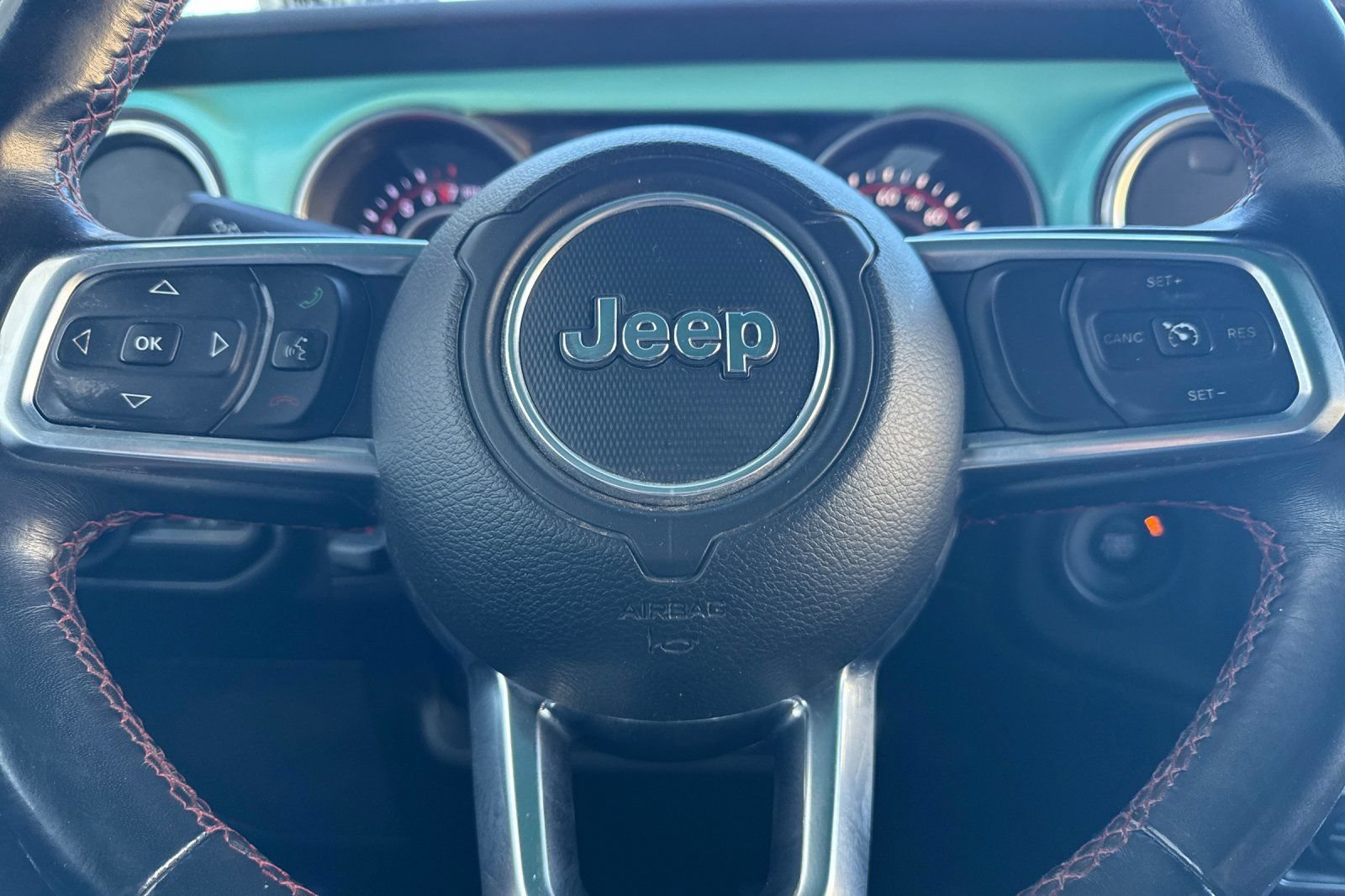 Used 2018 Jeep Wrangler Unlimited Rubicon AWD/4WD image 24