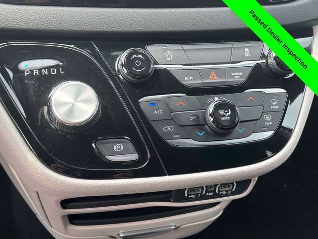 Used 2023 Chrysler Voyager LX FWD image 18