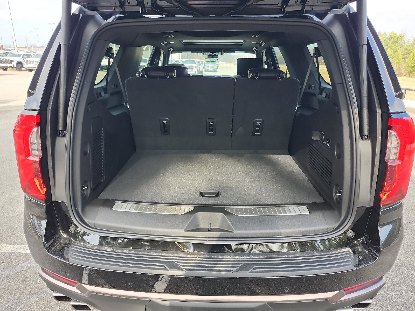 New 2026 GMC Yukon XL AT4 Ultimate image 8