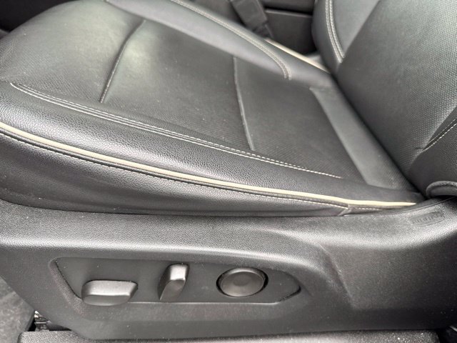 Used 2022 GMC Yukon SLT w/ SLT Premium Package AWD/4WD image 23
