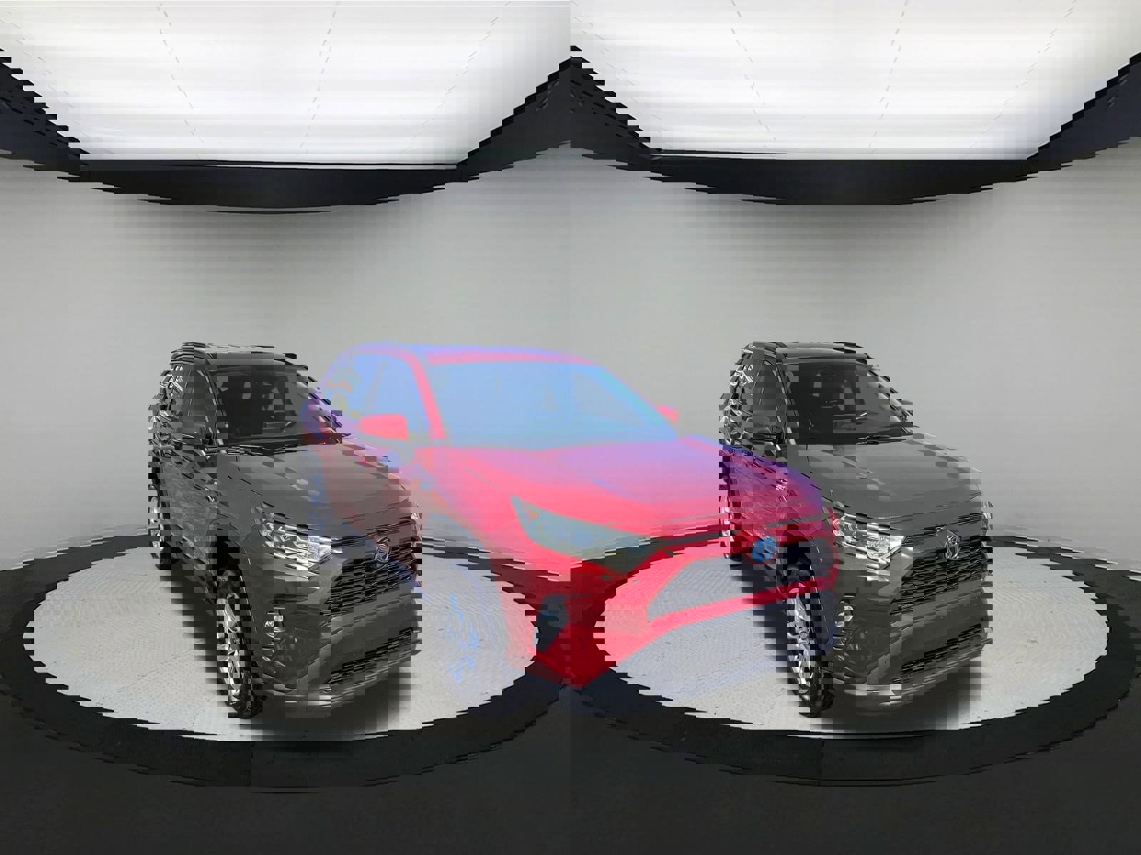 Used 2021 Toyota RAV4 XLE w/ XLE Grade Weather Package image 2