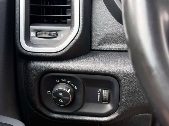 Used 2022 RAM 1500 Big Horn AWD/4WD image 23