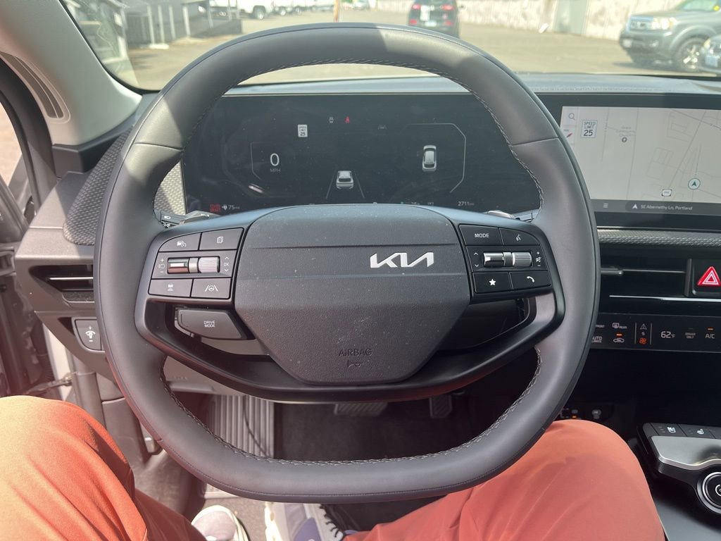 Used 2025 Kia EV6 Wind RWD image 14