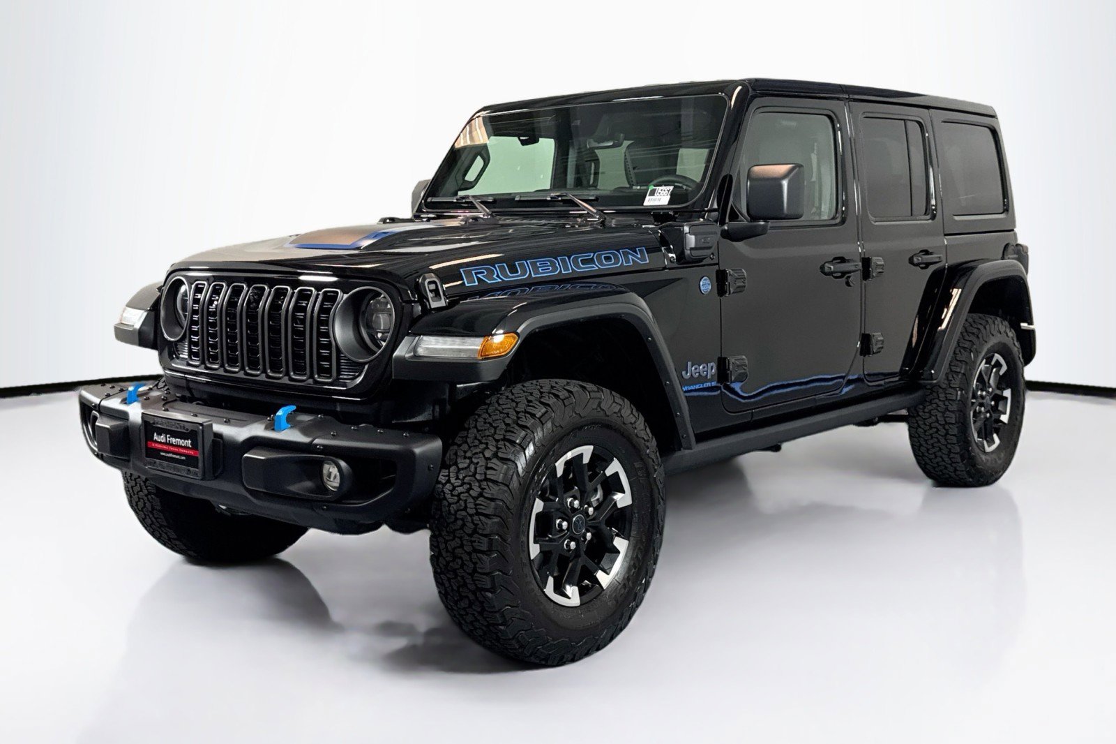 Used 2025 Jeep Wrangler Unlimited Rubicon 4xe image 1