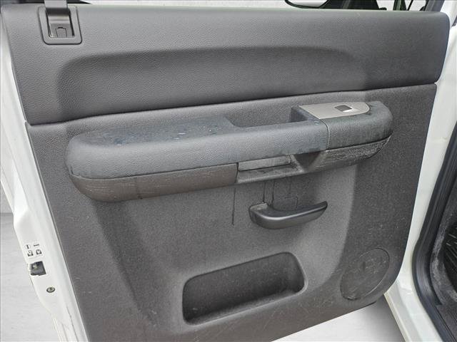 Used 2011 Chevrolet Silverado 1500 LT w/ Texas Edition RWD image 10