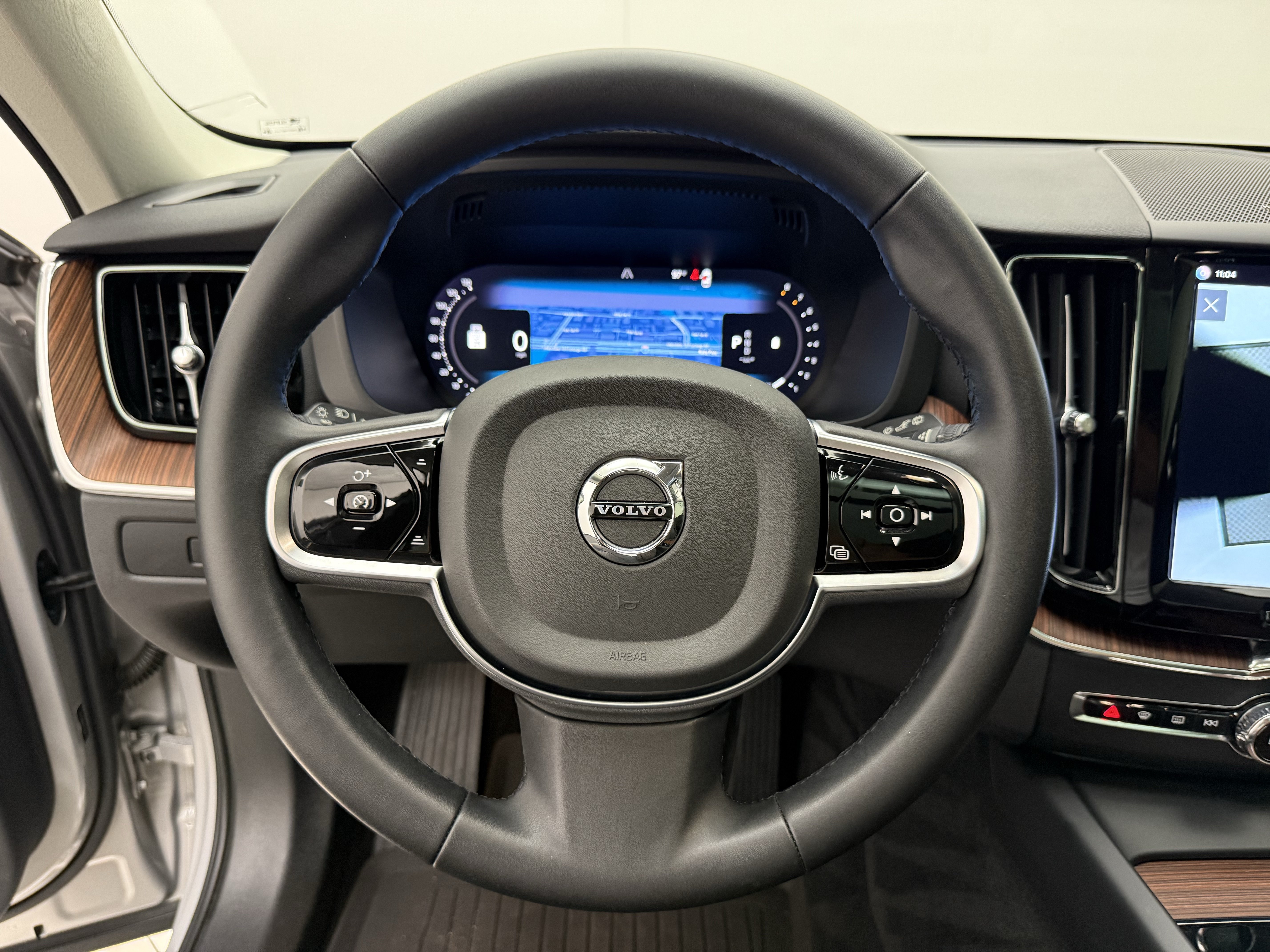 Certified 2023 Volvo XC60 B5 Plus w/ Climate Package AWD/4WD image 15