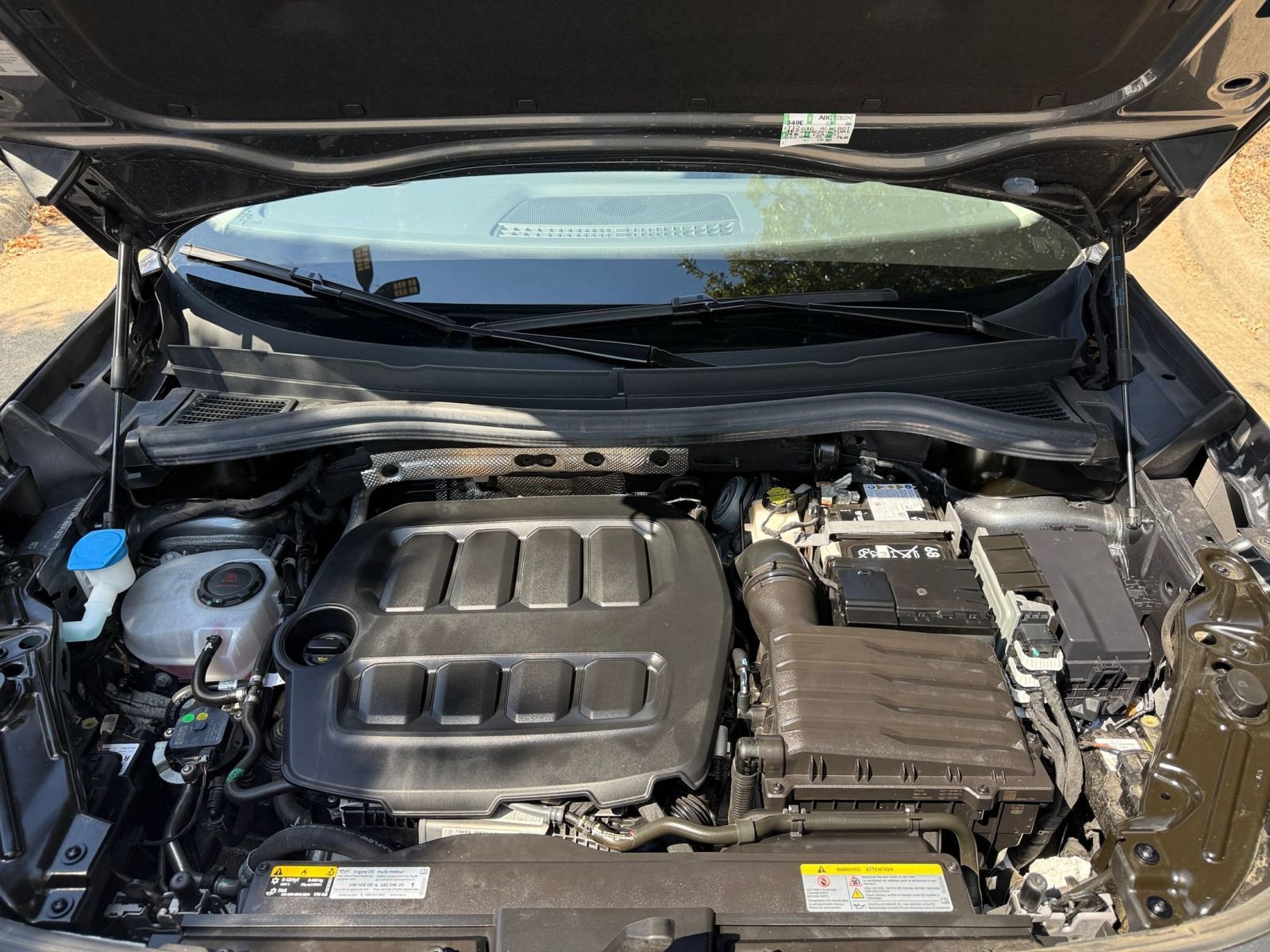 Used 2026 Volkswagen Tiguan SE AWD/4WD image 32