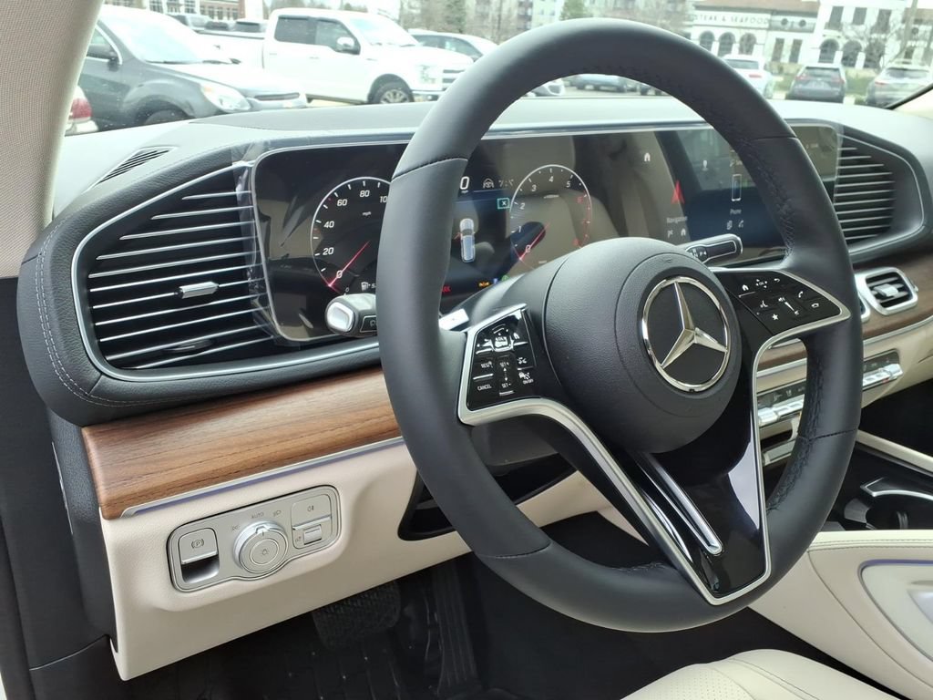 New 2026 Mercedes-Benz GLS 450 4MATIC image 16