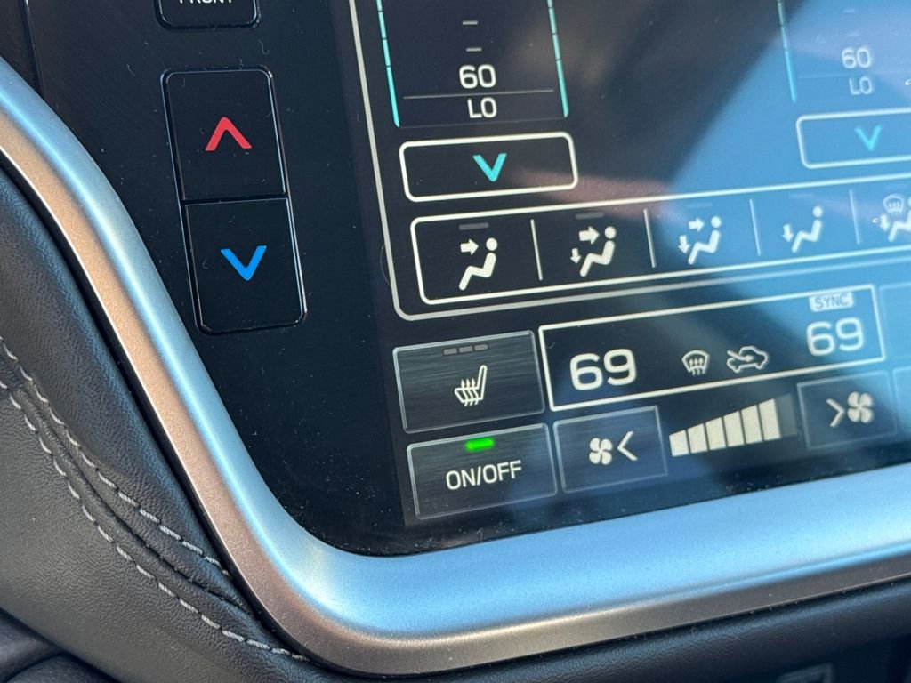 Used 2025 Subaru Outback Premium w/ Popular Package #1A image 24