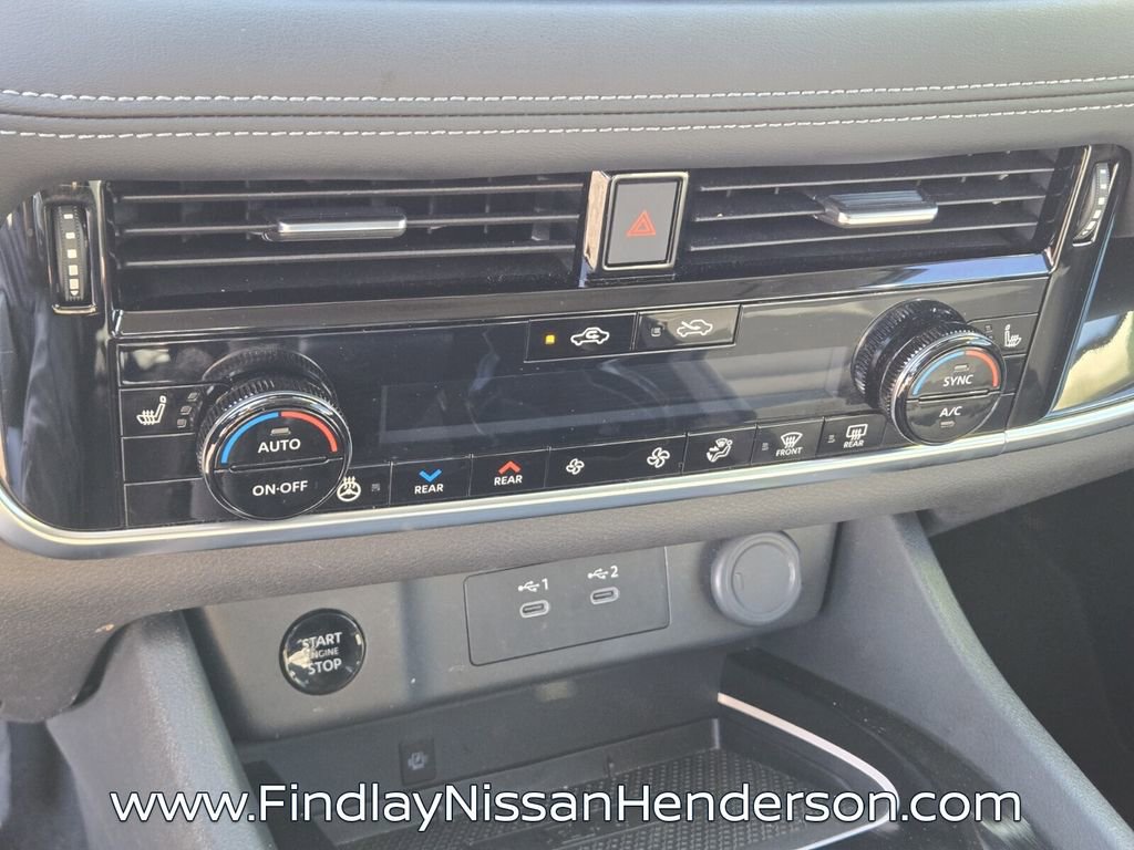 Used 2025 Nissan Rogue SL w/ Tech Package image 25