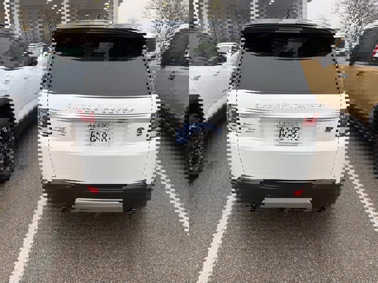 Used 2017 Land Rover Range Rover Sport HSE image 5