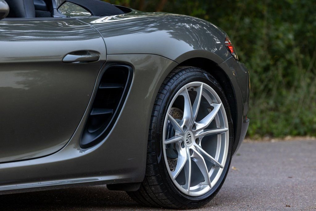 Used 2021 Porsche 718 Boxster Base w/ Premium Package image 79