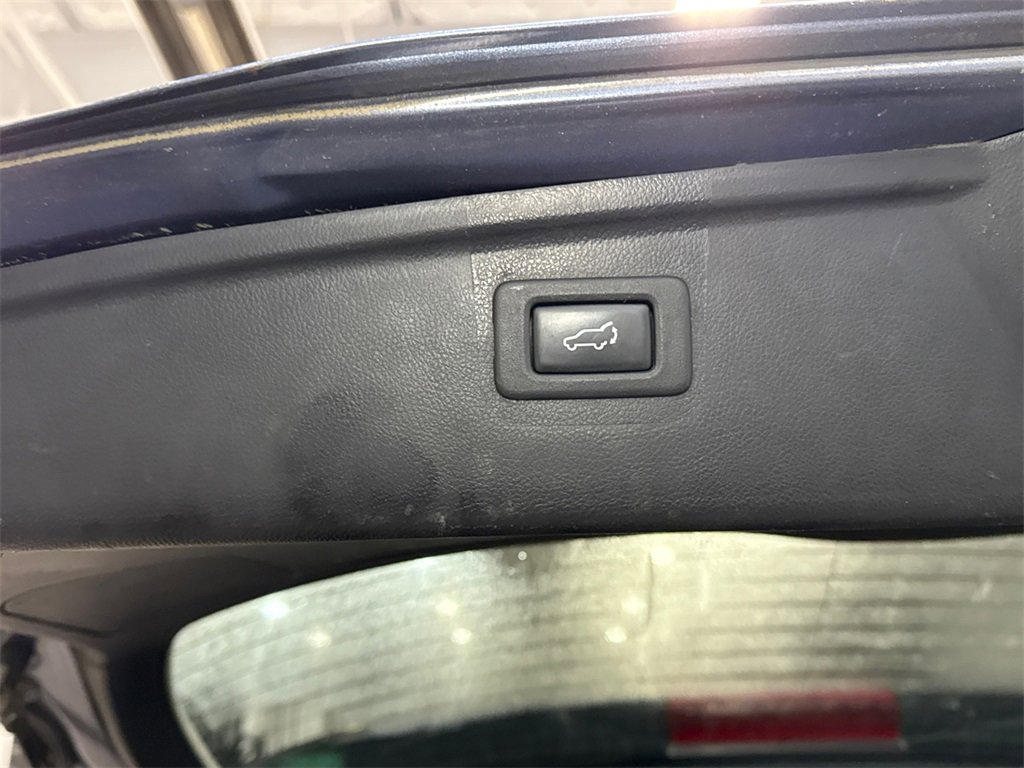 Used 2016 Subaru Outback 2.5i Premium image 12