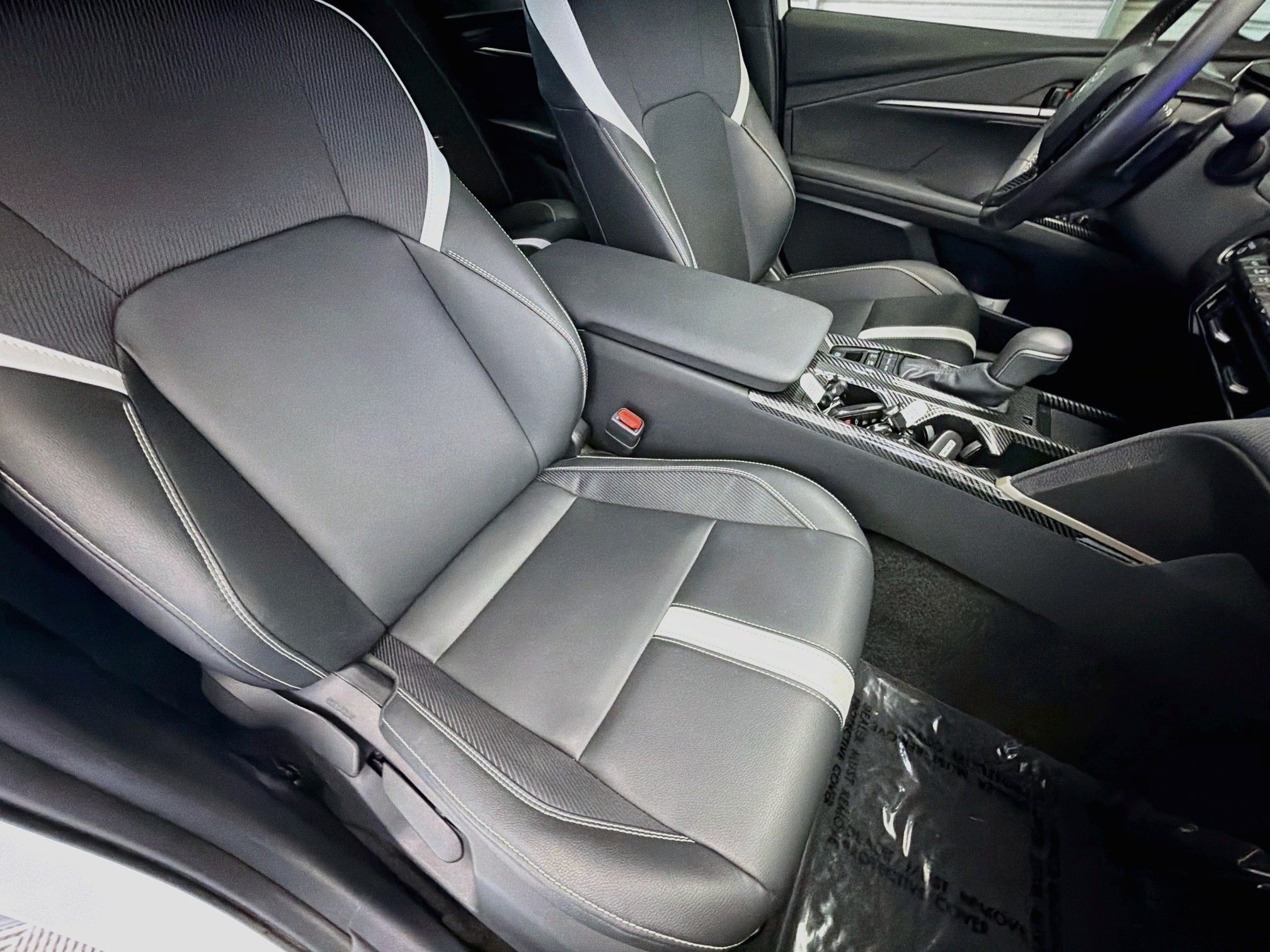 Used 2025 Toyota Camry SE w/ Multimedia Upgrade Package FWD image 15