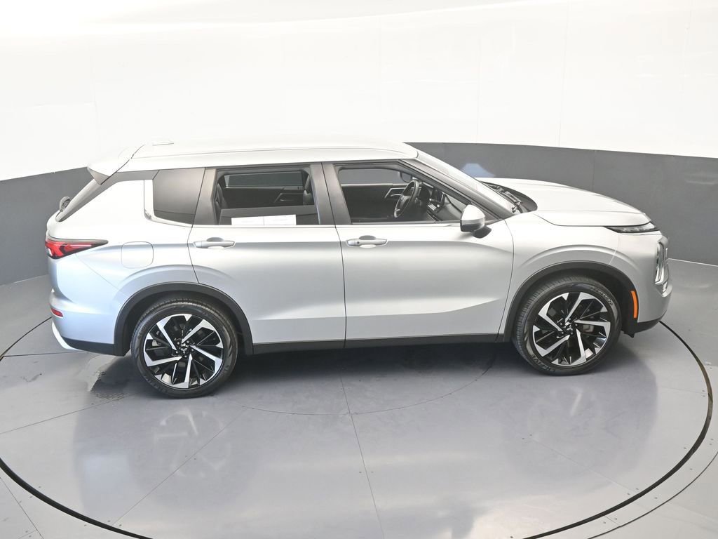 Used 2022 Mitsubishi Outlander SE image 63