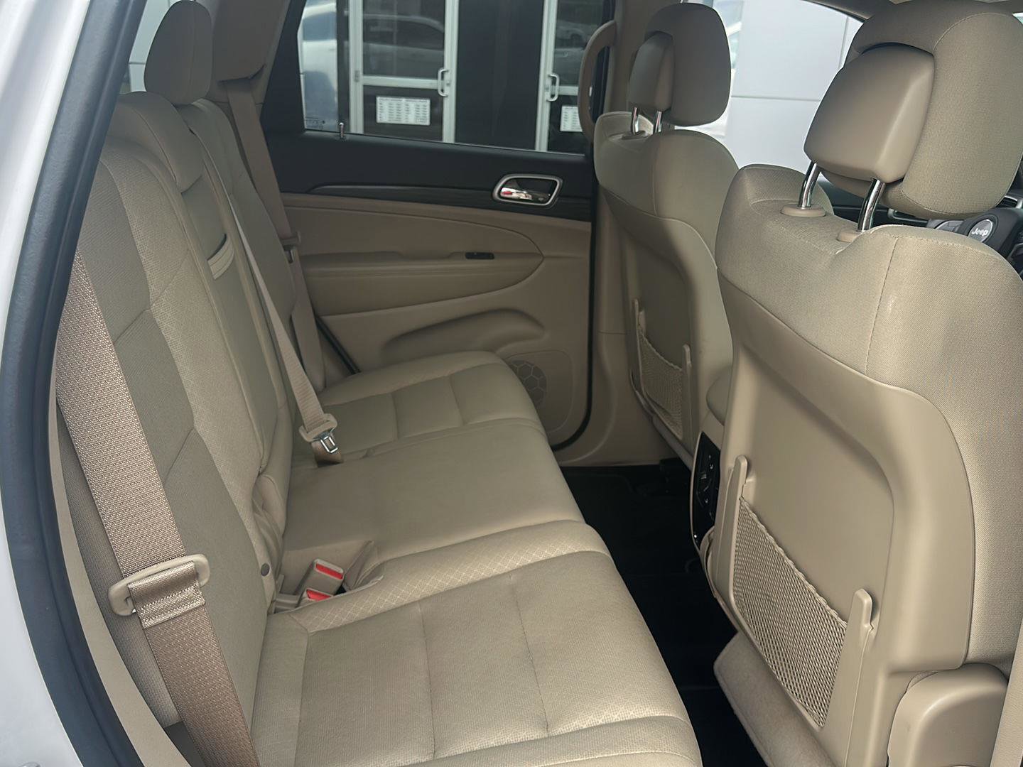 Used 2019 Jeep Grand Cherokee Laredo w/ 18" Wheel & 8.4" Radio Group image 6