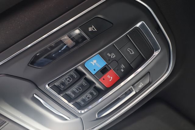 Used 2024 Jeep Grand Cherokee L Limited w/ Luxury Tech Group II image 38