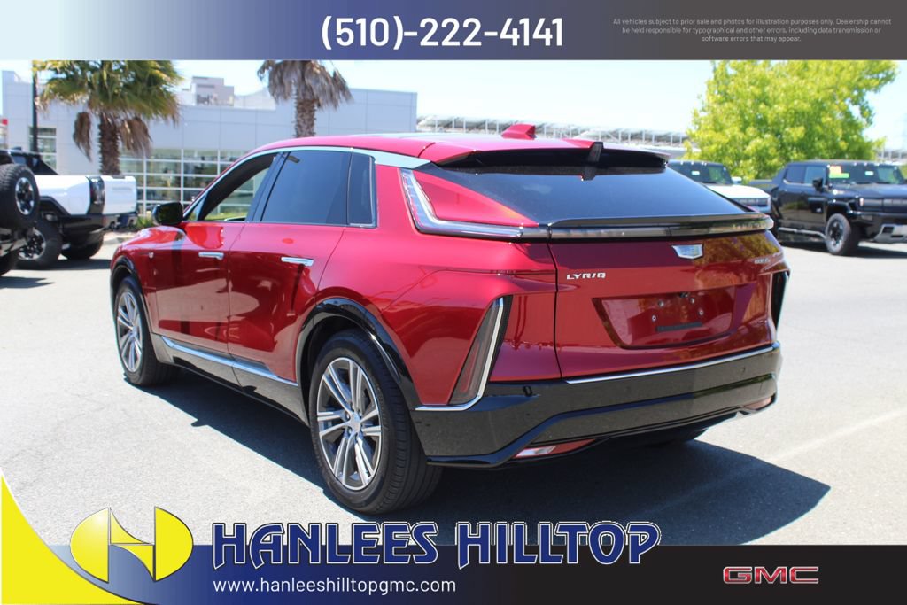 Used 2024 Cadillac Lyriq Luxury AWD/4WD image 9