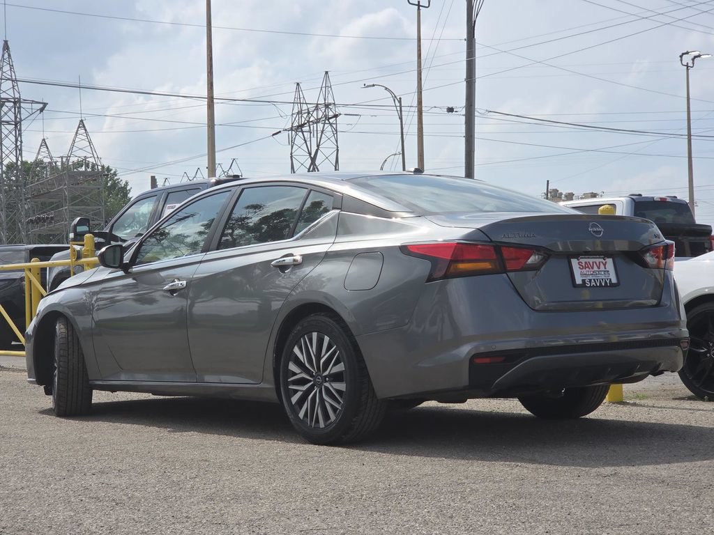 Used 2023 Nissan Altima 2.5 SV FWD image 10
