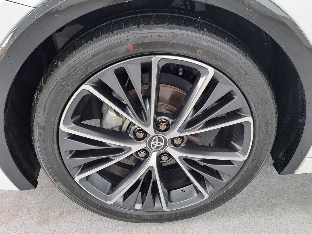 Used 2024 Toyota Prius XLE image 31