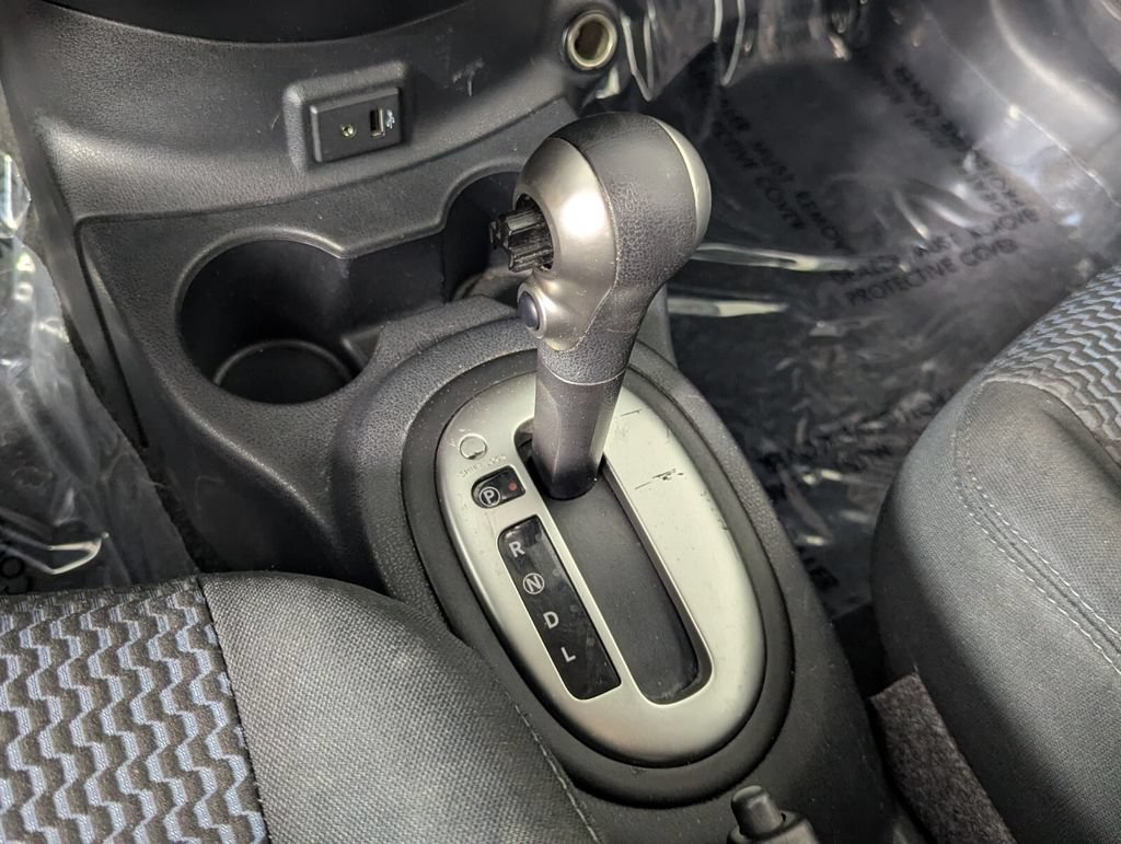 Used 2017 Nissan Versa Note SV FWD image 22