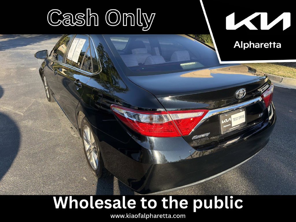 Used 2017 Toyota Camry LE FWD image 5