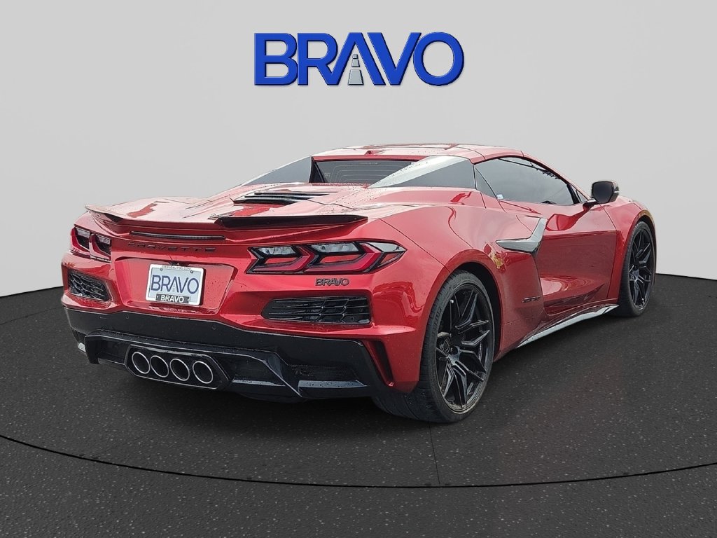 Used 2025 Chevrolet Corvette Z06 RWD image 4