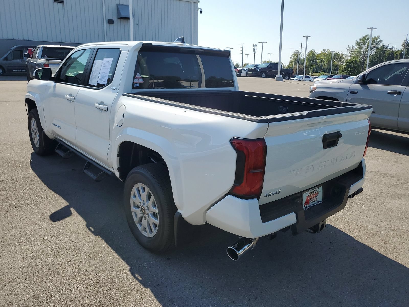 Certified 2026 Toyota Tacoma SR5 AWD/4WD image 3