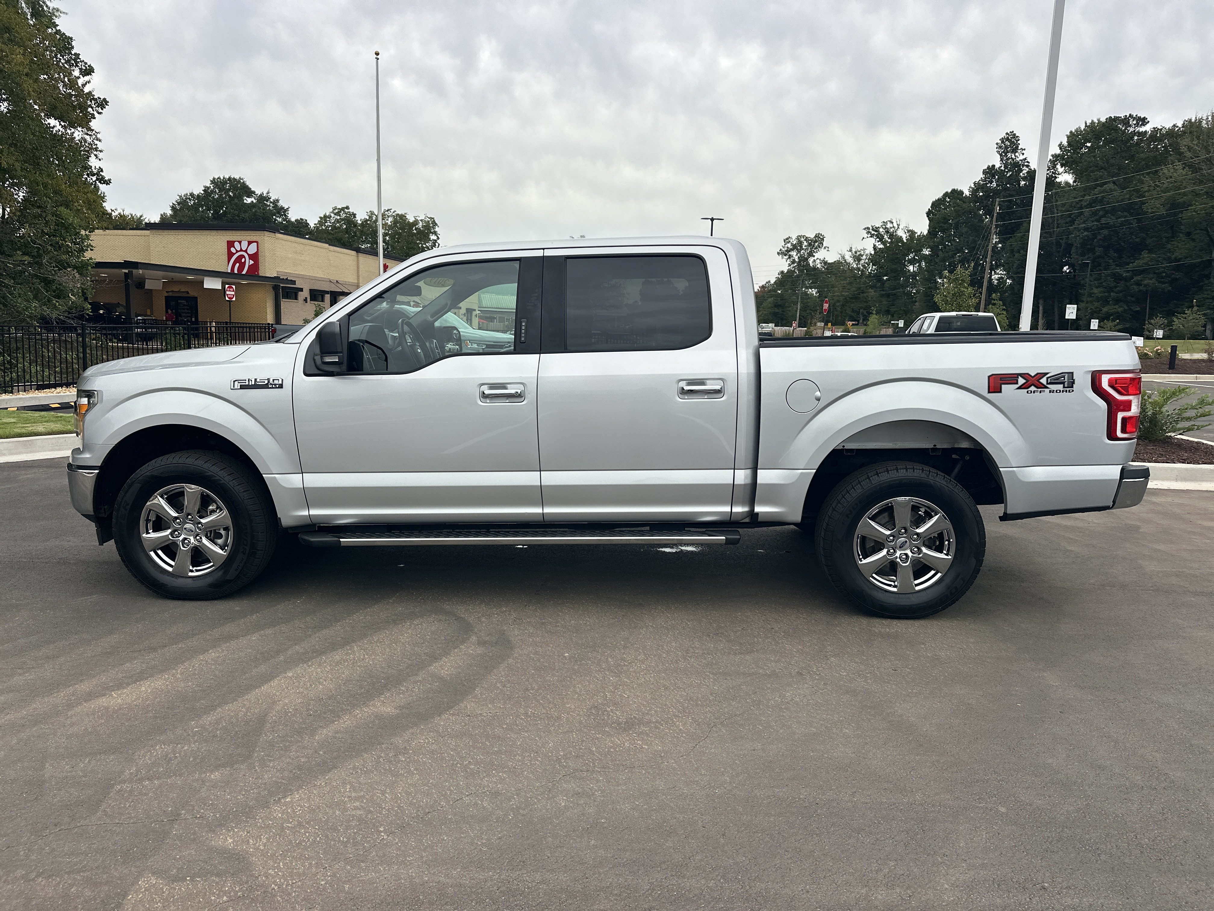 Used 2019 Ford F150 XLT w/ Equipment Group 302A Luxury AWD/4WD image 5