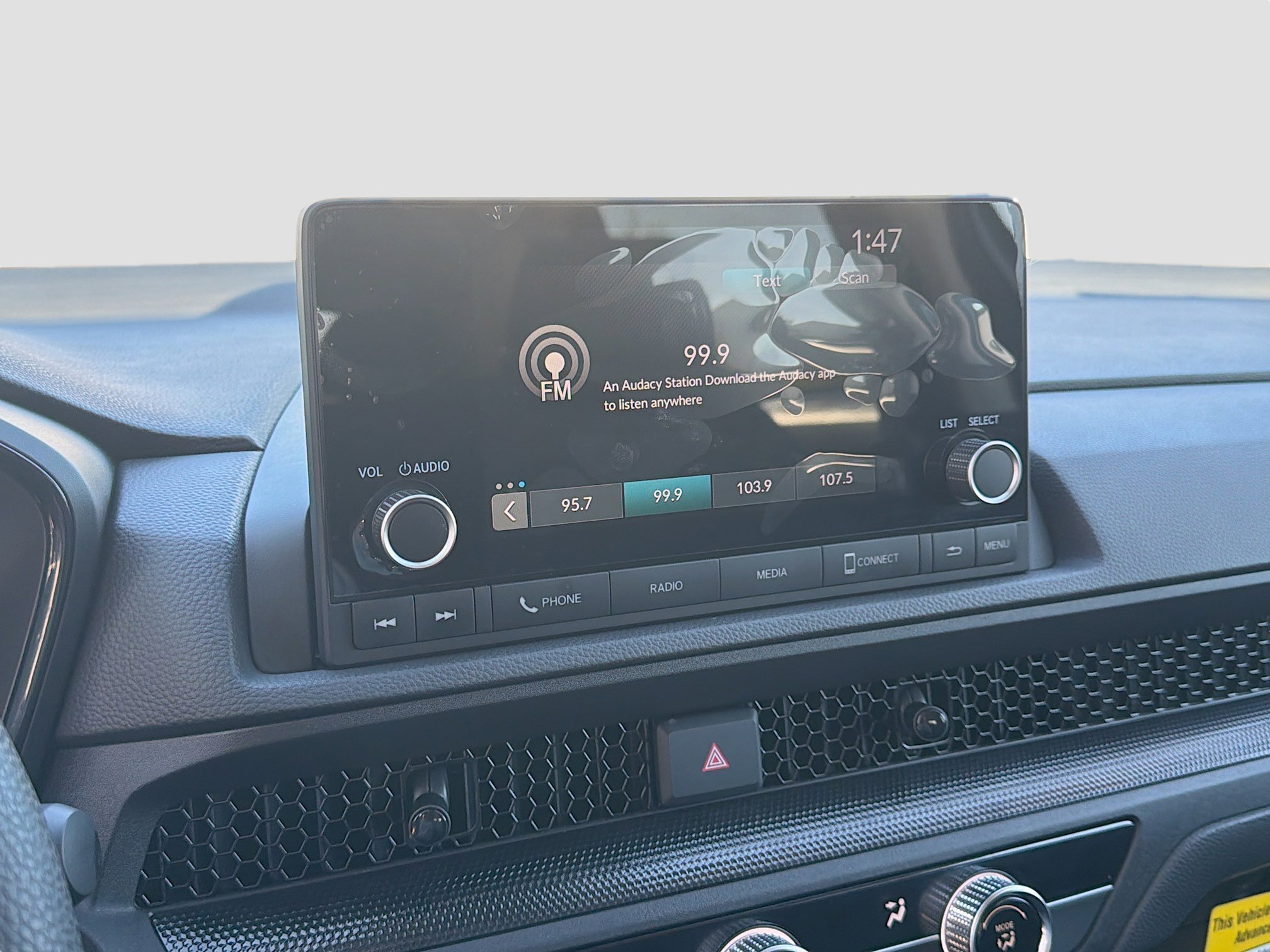 Used 2025 Honda CR-V LX image 12