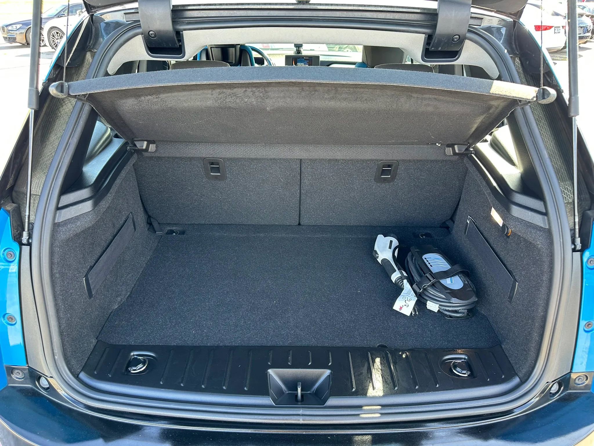 Used 2017 BMW i3 w/ Range Extender RWD image 14