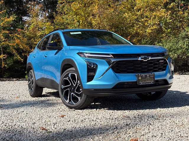 New 2026 Chevrolet Trax RS w/ Sunroof Package FWD image 2