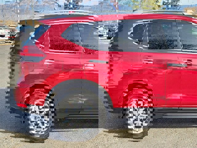 Used 2018 Nissan Rogue SV image 4