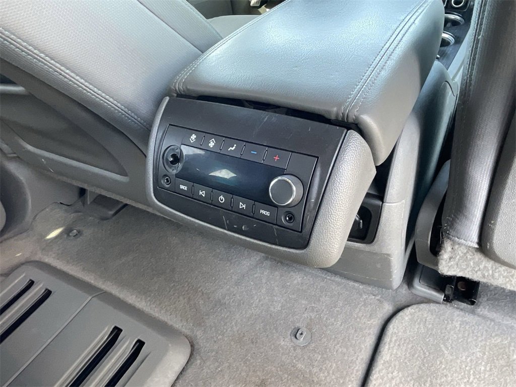 Used 2017 Chevrolet Traverse LT image 24