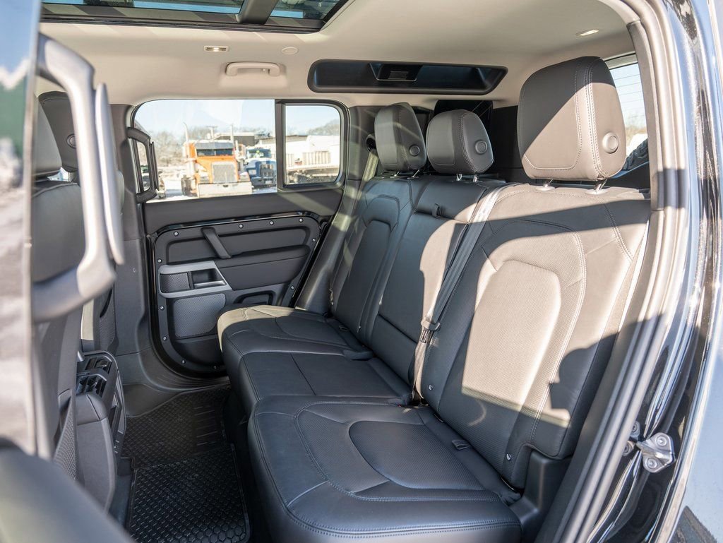 Certified 2024 Land Rover Defender 110 S image 33