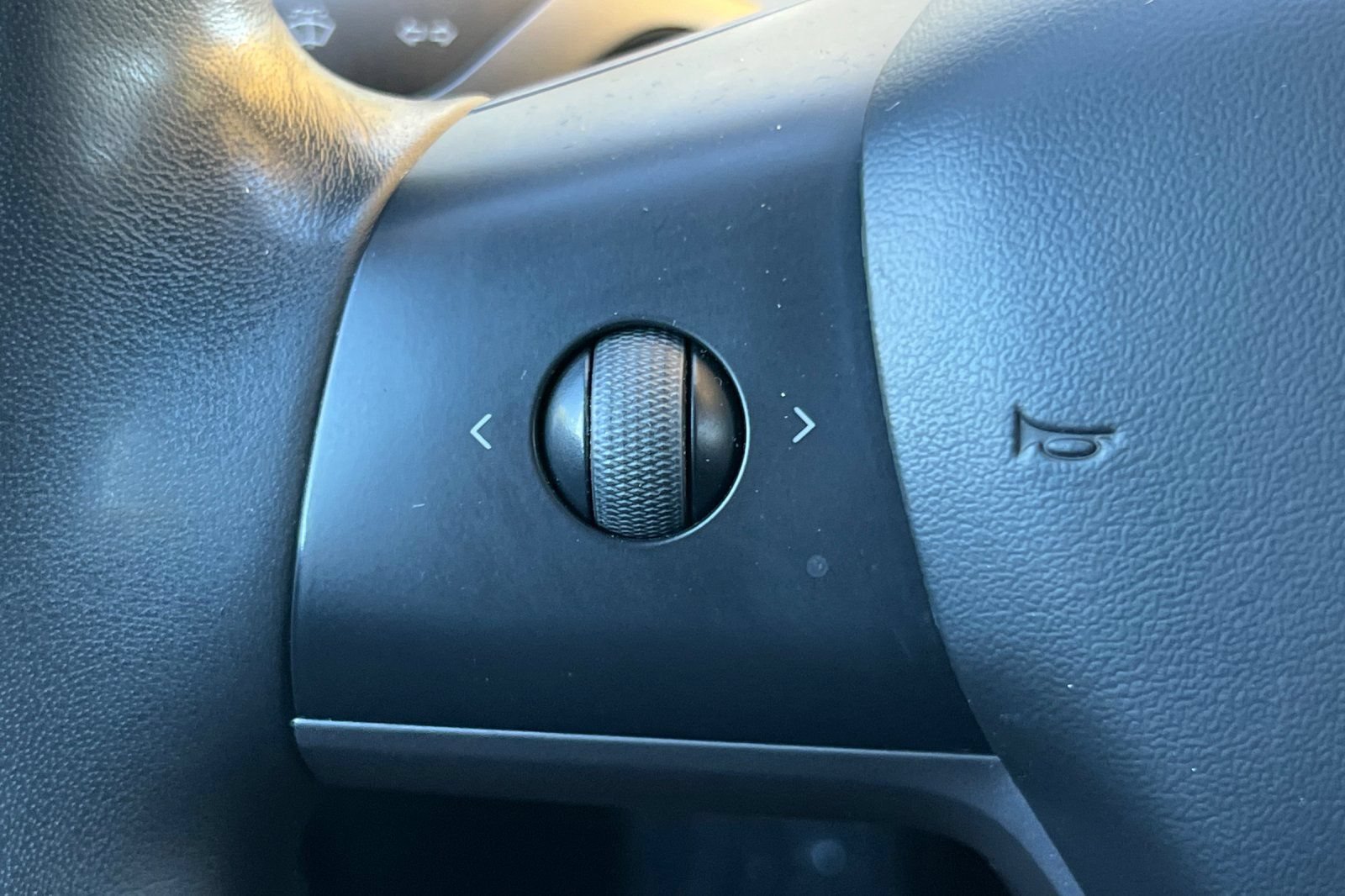 Used 2018 Tesla Model 3 Long Range RWD image 27