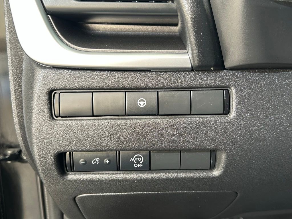 Used 2023 Nissan Rogue SV image 28