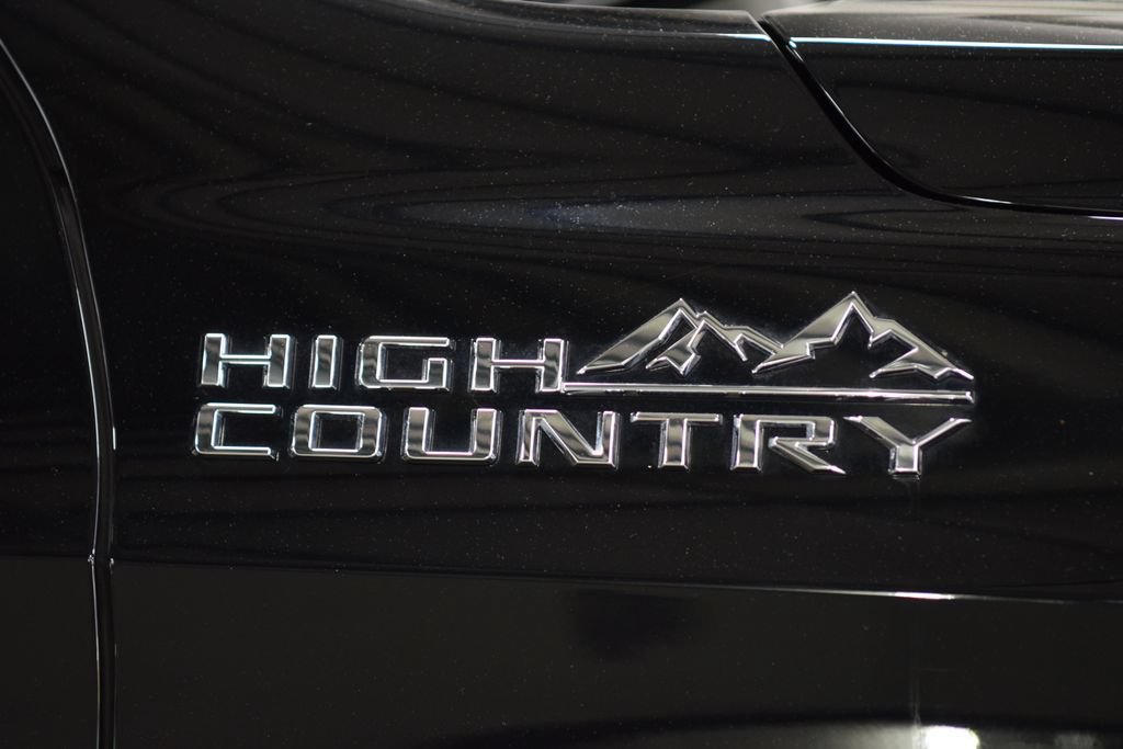 Used 2022 Chevrolet Tahoe High Country AWD/4WD image 14