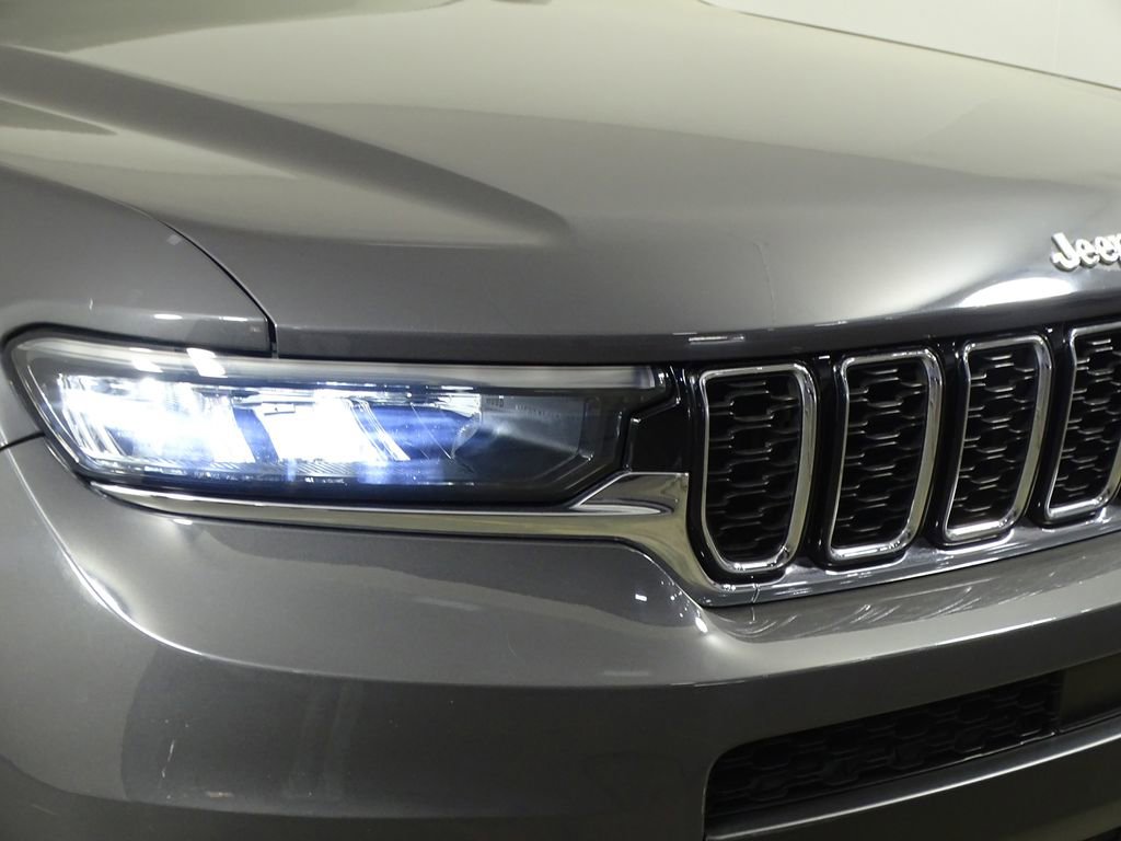 Used 2024 Jeep Grand Cherokee L Limited image 40