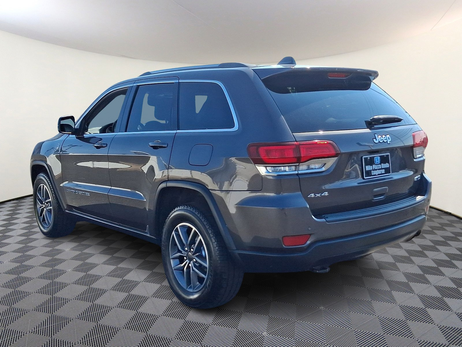 Used 2020 Jeep Grand Cherokee Laredo w/ Quick Order Package 2BN North AWD/4WD image 5