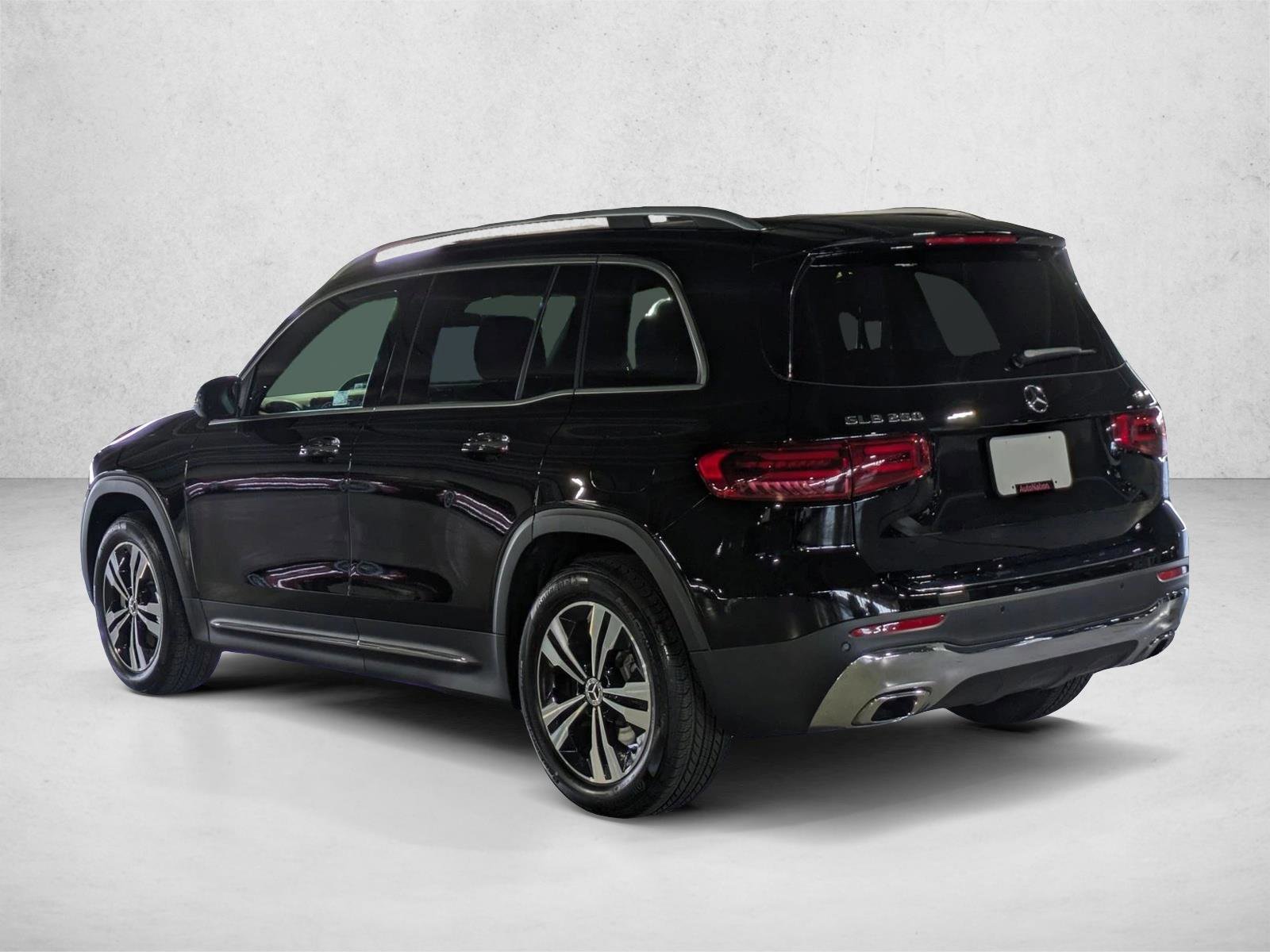 Certified 2025 Mercedes-Benz GLB 250 4MATIC image 8