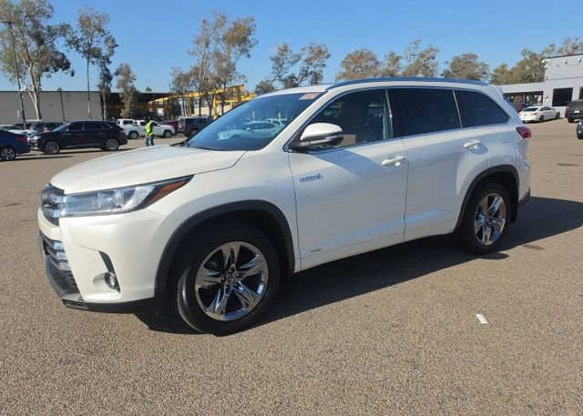 Used 2019 Toyota Highlander Limited Platinum AWD/4WD image 1