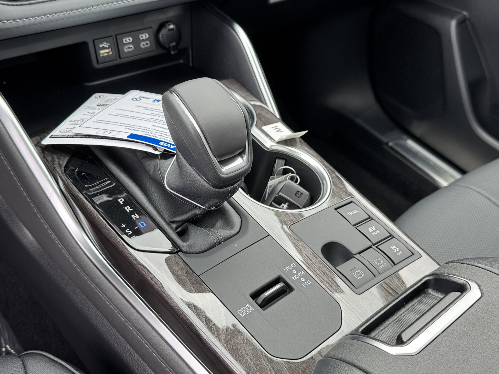 New 2026 Toyota Highlander Platinum AWD/4WD image 19