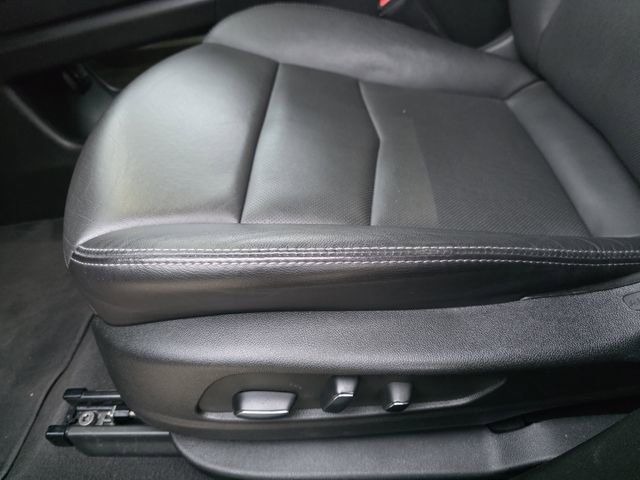 Used 2025 Cadillac XT5 Premium Luxury image 22